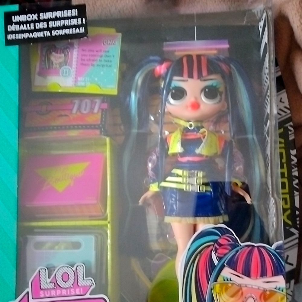 NIB L.O.L  surprise O.M.G VICTORY Doll.